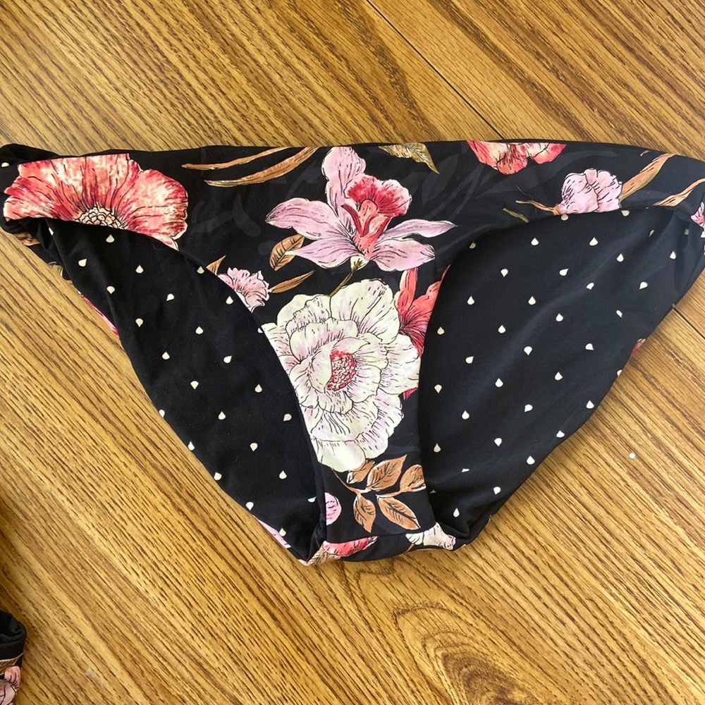 NWT Billabong Sweet Tide reversible bikini bottom